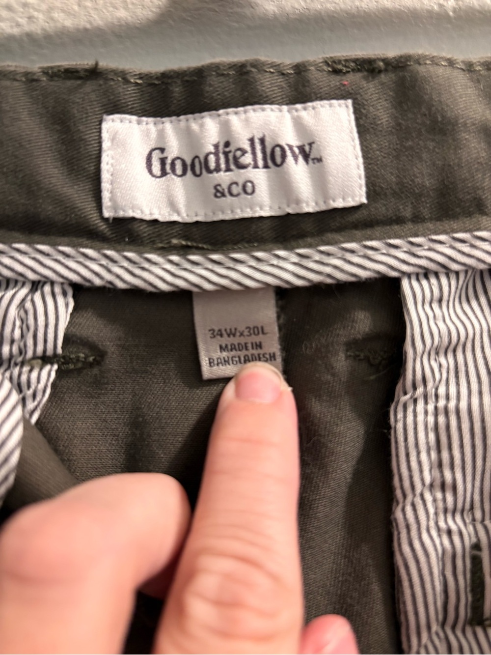 Men’s Green Pants - Picture 6 of 7